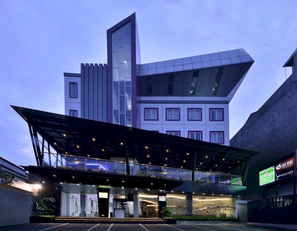 Oak Tree Urban Hotel Jakarta Bagian luar foto